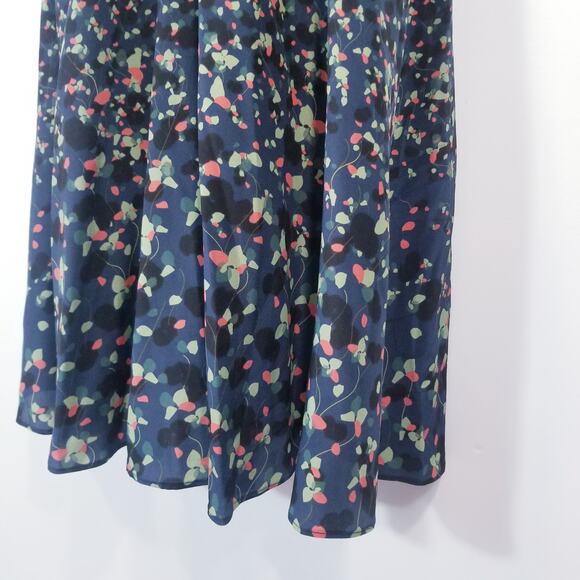 Tucker NYC 100% Silk Floral Print Dress - Picture 10 of 14